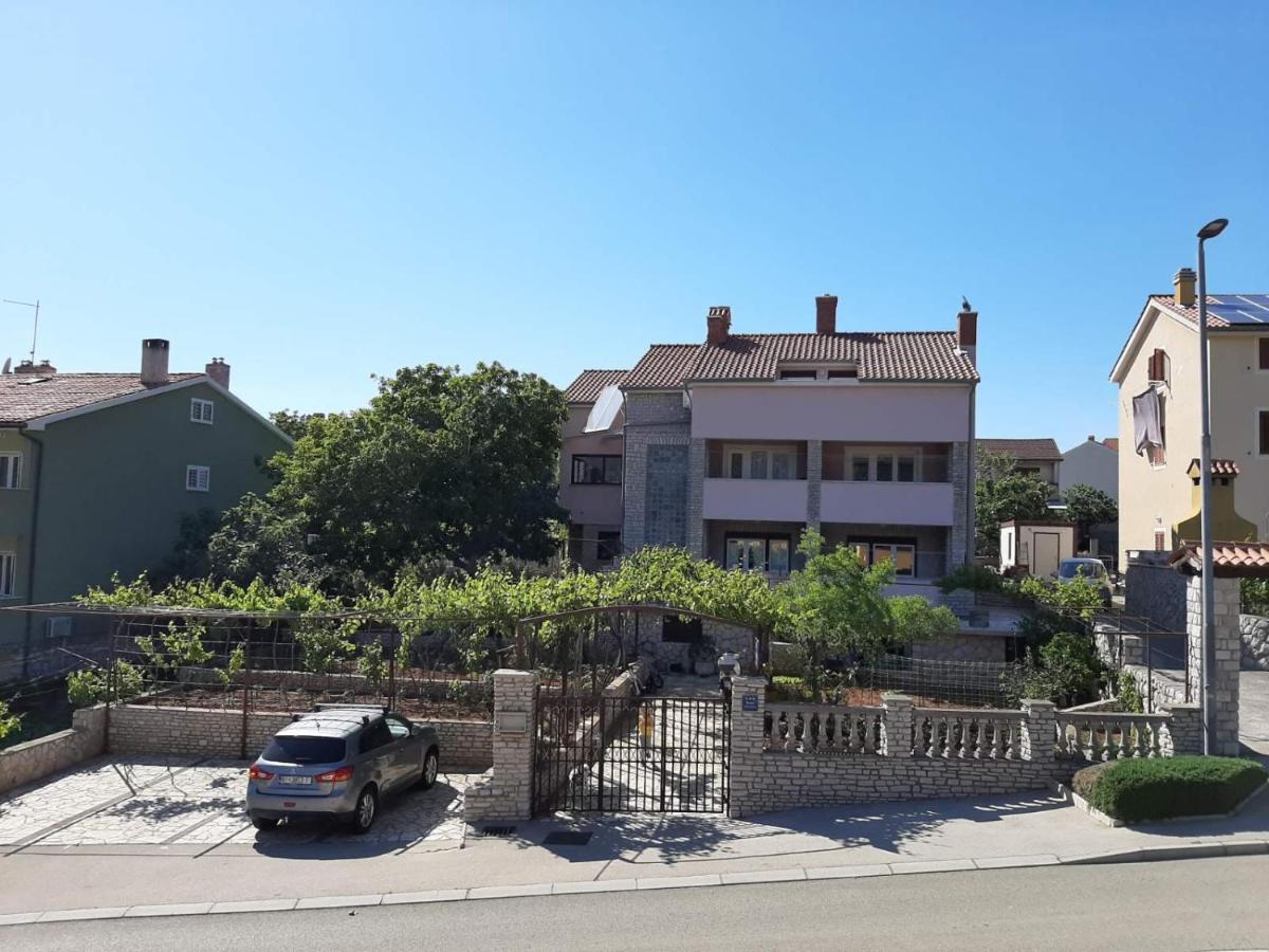 Apartments Izabela Muzic-Fornaric Cres Buitenkant foto