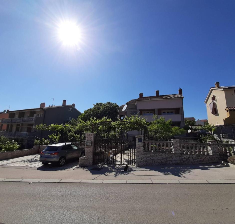 Apartments Izabela Muzic-Fornaric Cres Buitenkant foto