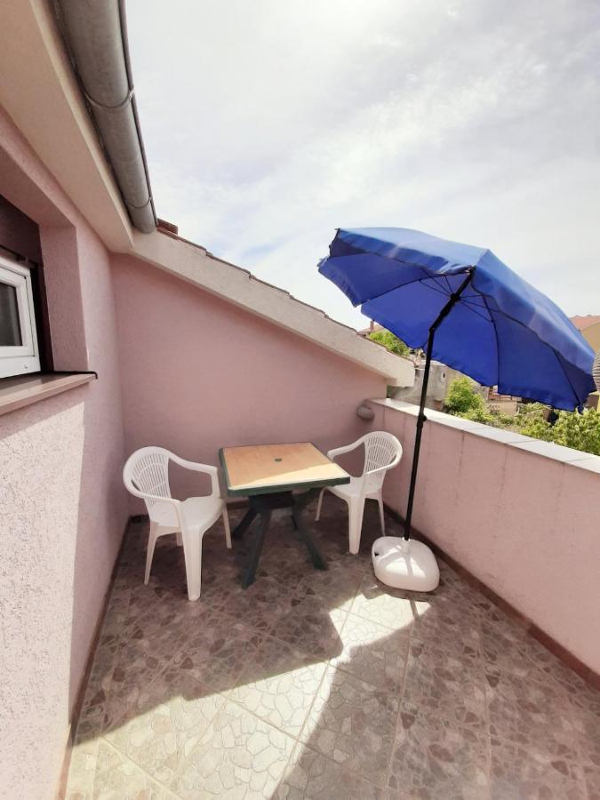 Apartments Izabela Muzic-Fornaric Cres Buitenkant foto