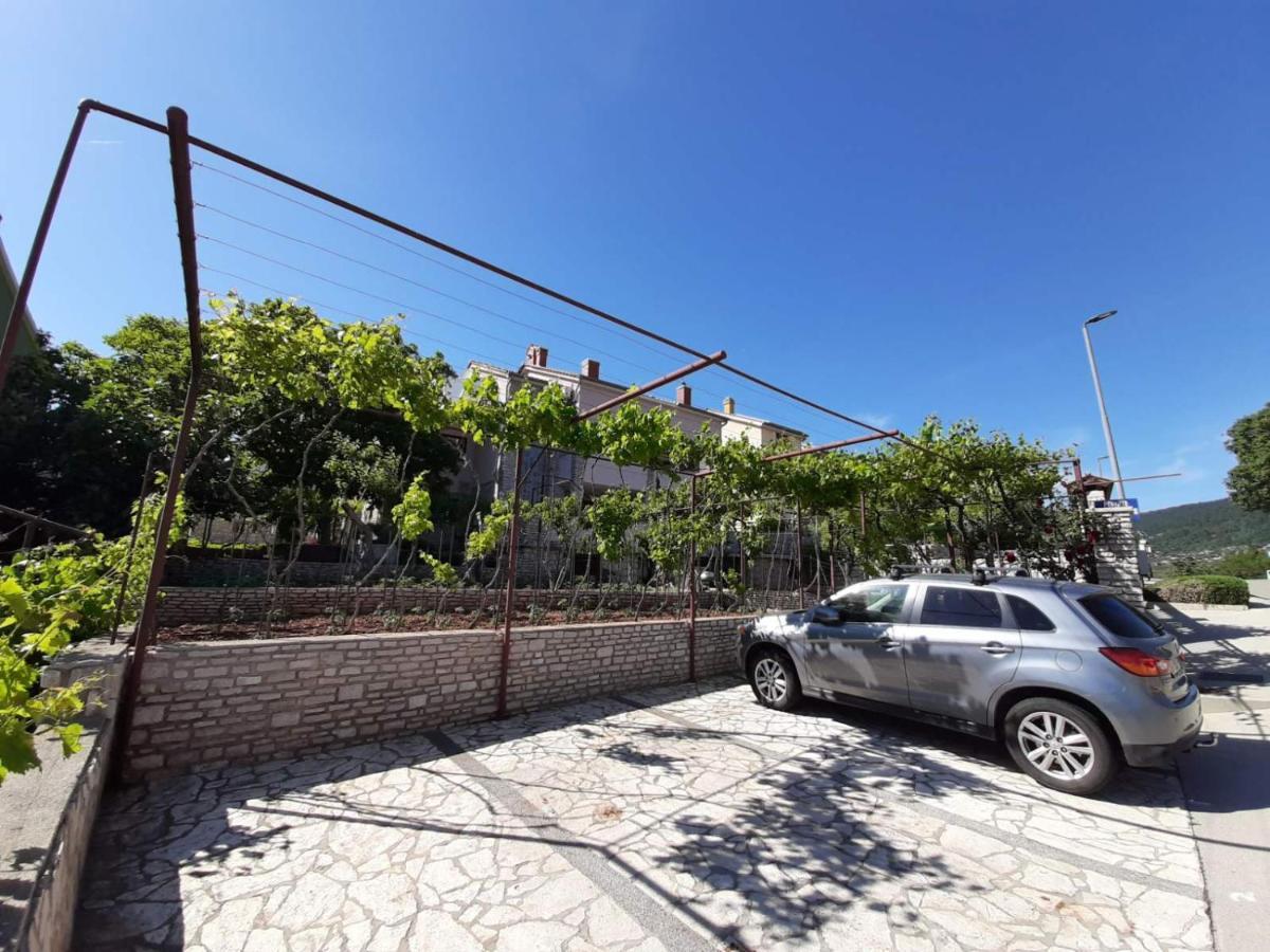 Apartments Izabela Muzic-Fornaric Cres Buitenkant foto